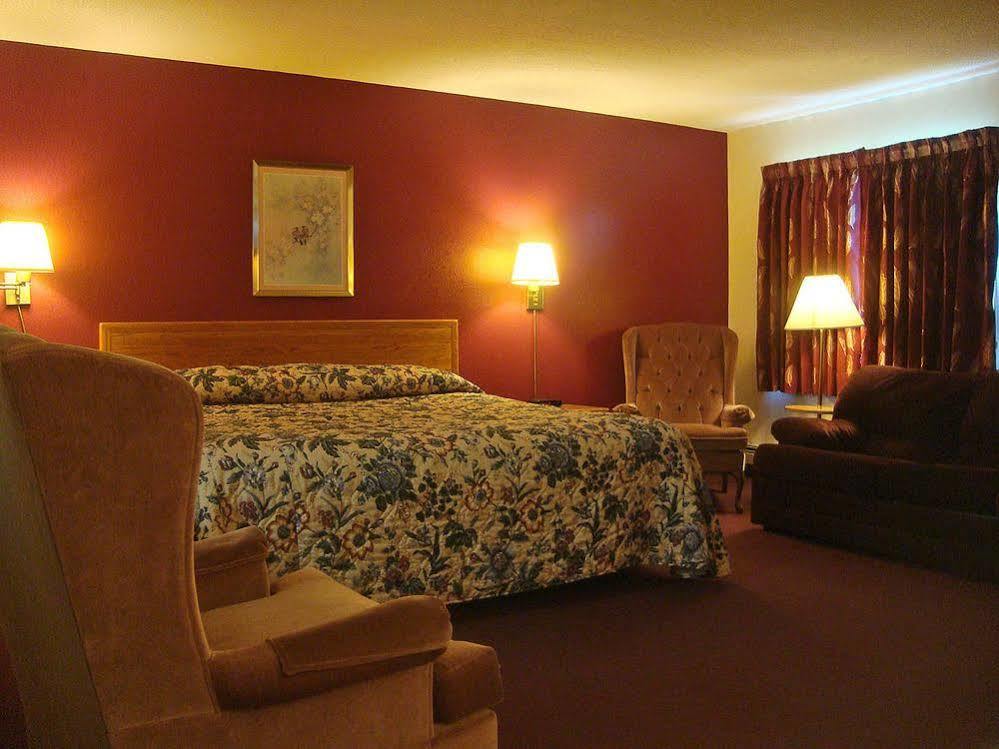 Amerivu Inn & Suites-Avon Exterior photo
